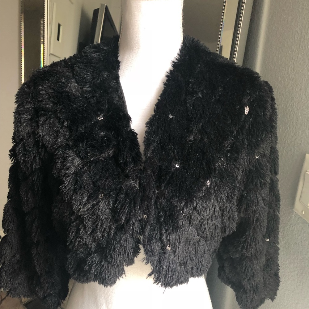 ‼️Forever 21 Fur black jacket w/Sequins SZ m